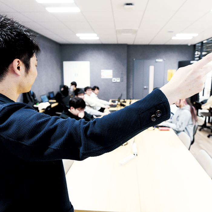 eスポーツ専門スキル × 大卒資格で将来の幅が広がる